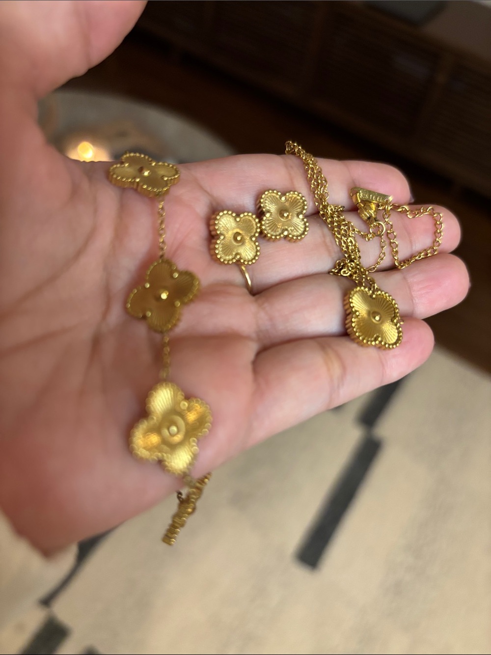 Gold Clover Pendant Necklace Bracelet Earrings Set - Picture 3 of 3